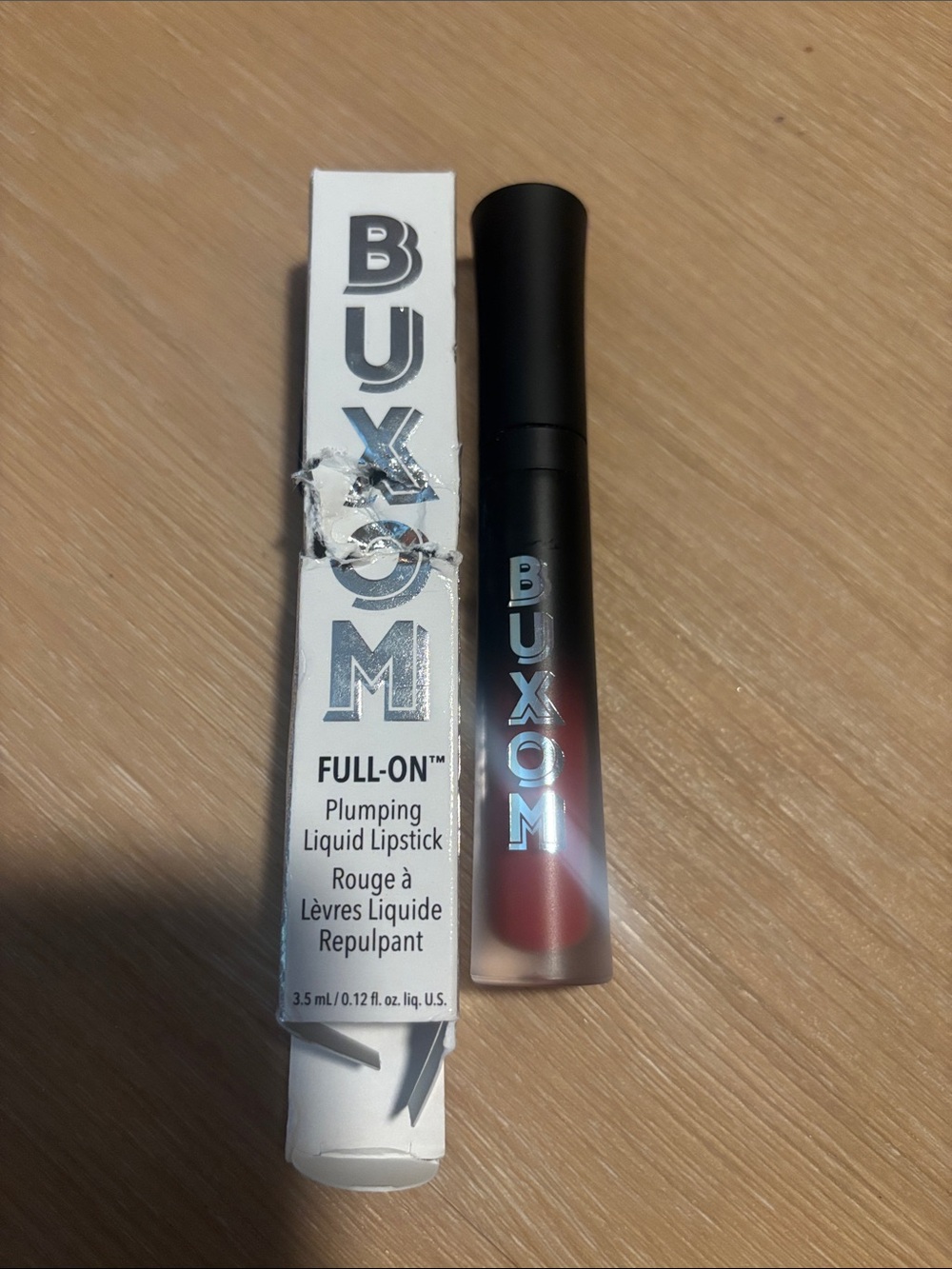 NIB Buxom Full-On Plumping Liquid Lipstick color Matte Red Hot